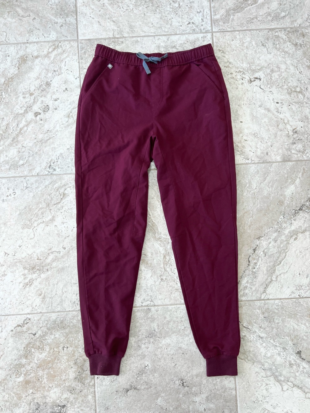 FIGS Men's Tansen Jogger Scrub Pants Burgundy Red (PO#: 1618), Medium Tall